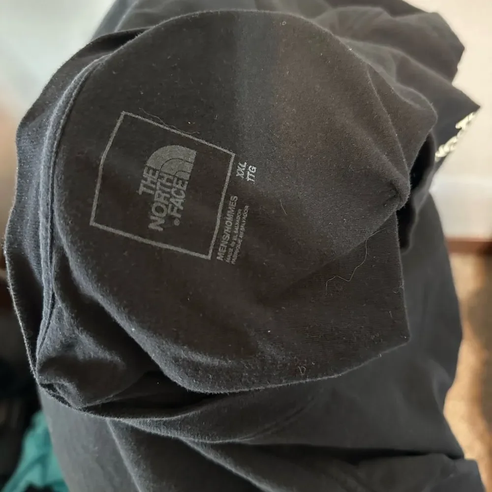 The North‎ Face Black/White Long Sleeve Tee